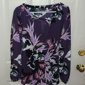 7th Avenue New York & Company M Purple Floral Key Hole High Low Blouse